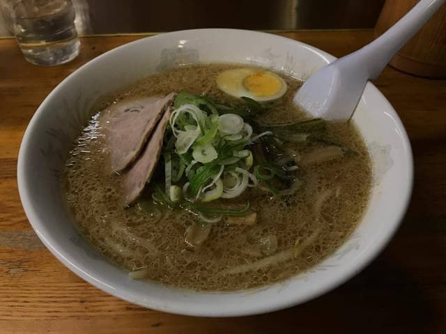 赤れんがラーメン南4条店 - サブ画像1