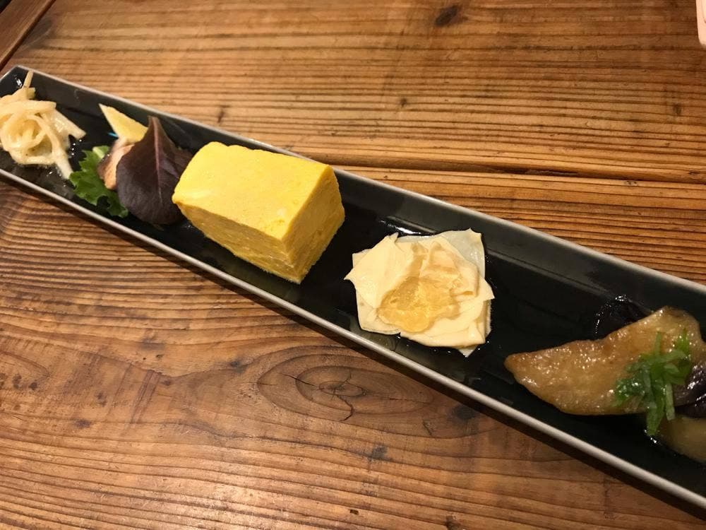 博多あごだしもつ鍋 土の上の花