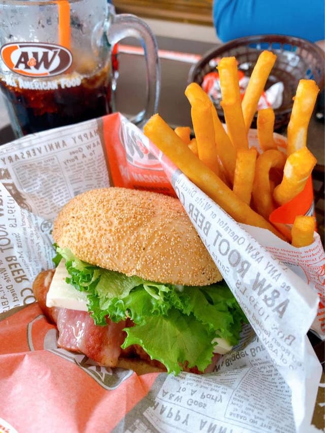 A&W 屋宜原店 - サブ画像3