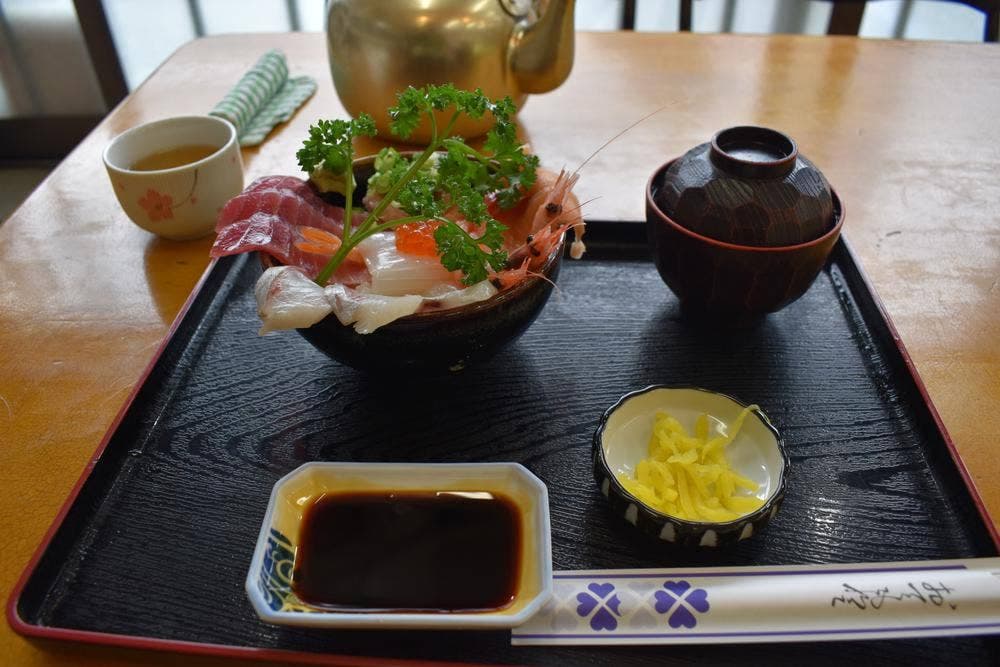 和食処なぎさや