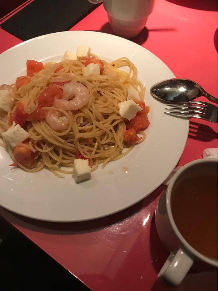 カフェ エスカロール