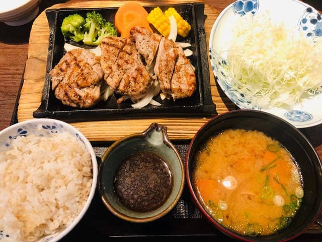 山かつ 高松店 - サブ画像1