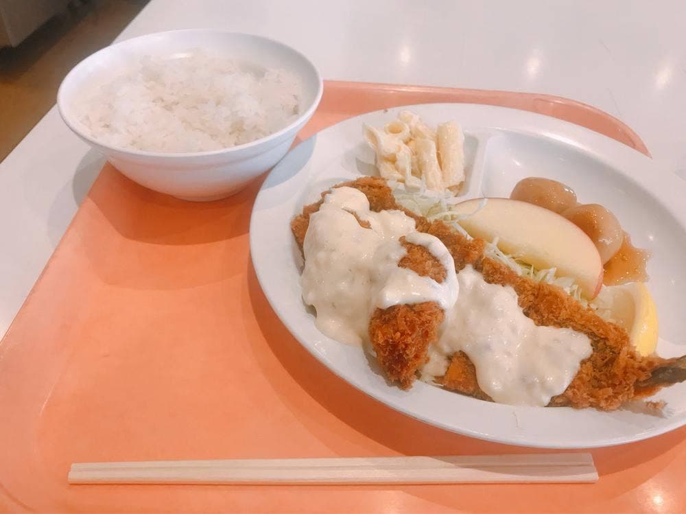 イイオ食堂