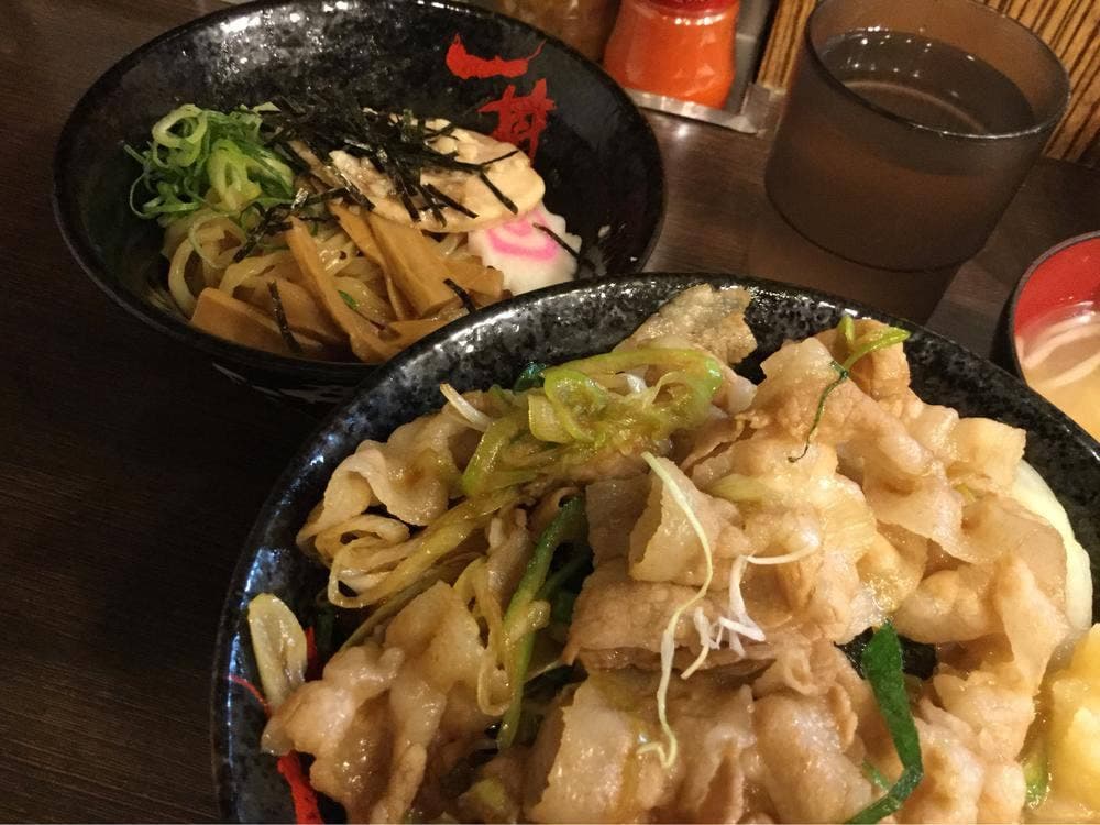 伝説のすた丼屋 八王子店