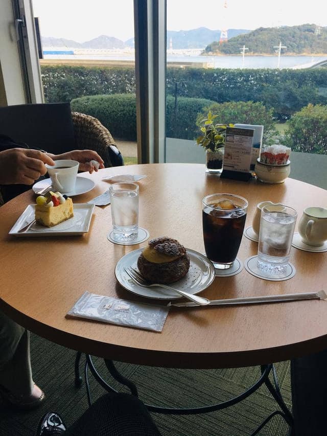 ラウンジ モロキニ グランドプリンスホテル広島 - サブ画像3