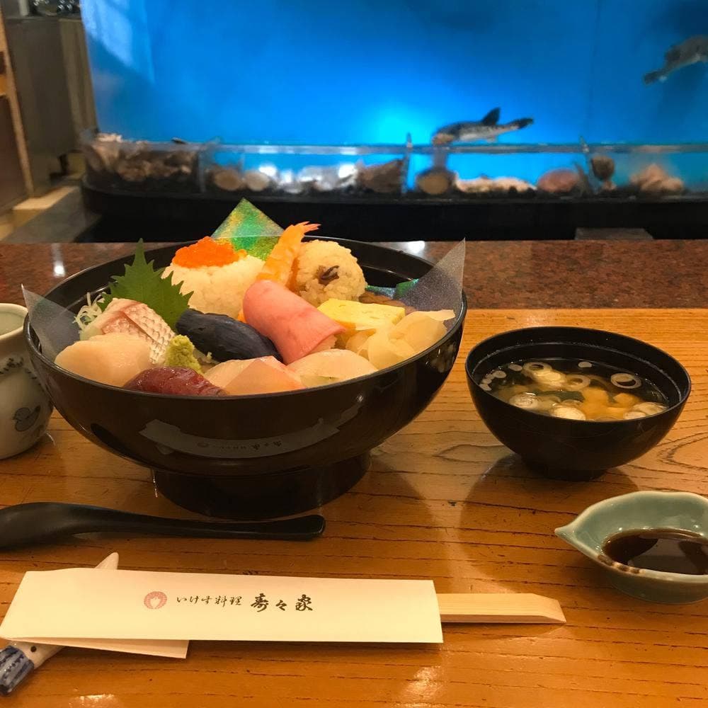 いけす料理 寿々家 岩槻本店