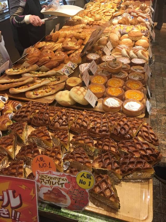パン工房 鳴門屋 桃谷本店 - サブ画像1