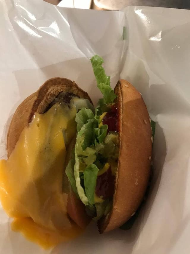 フレッシュネスバーガー イオンモール岡山店 - サブ画像1