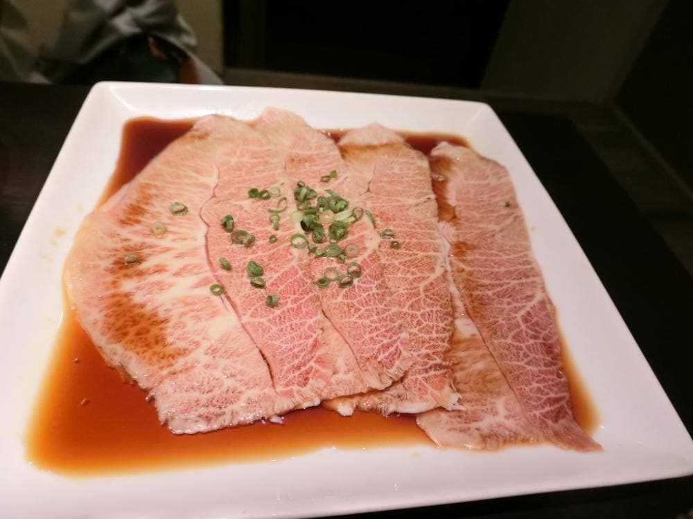 焼肉 華久羅