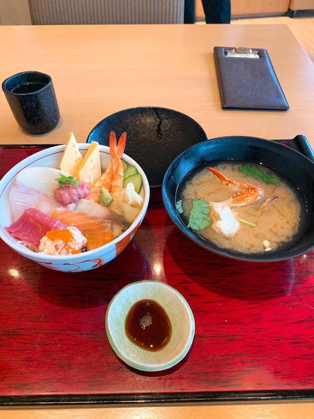せんざん 横浜東口三井ビル店 - サブ画像3