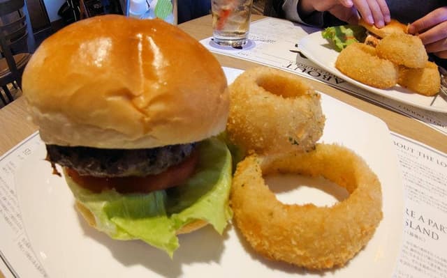 Doug's Burger 広島駅店 - サブ画像1