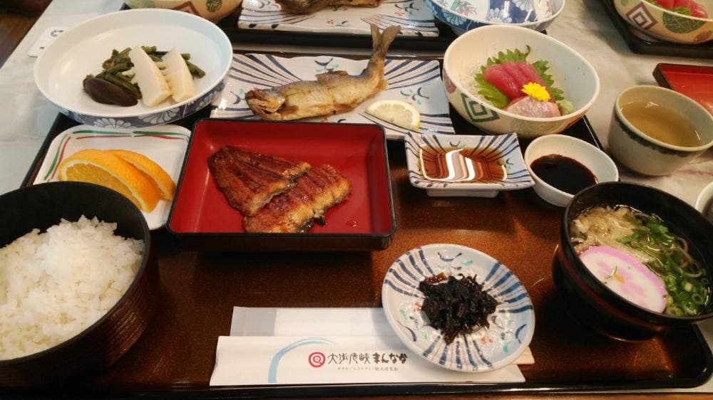 レストラン 大歩危峡まんなか