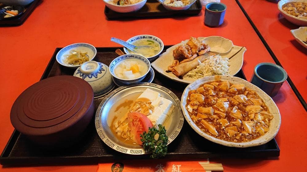 中国菜館 朱紅
