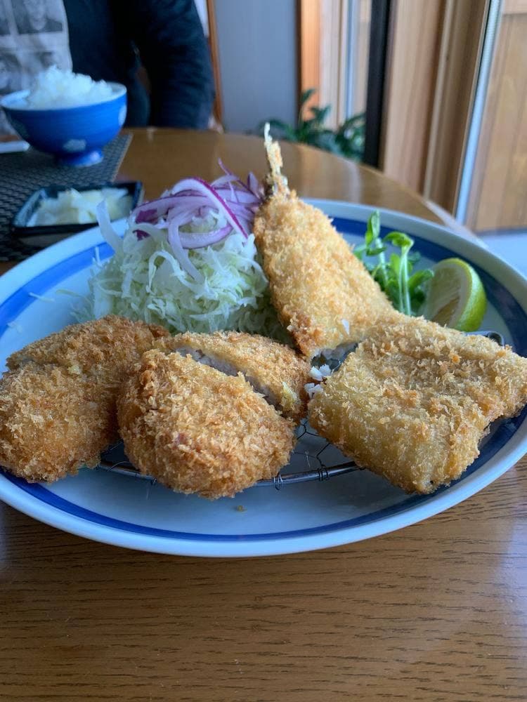 とんかつきぬ山