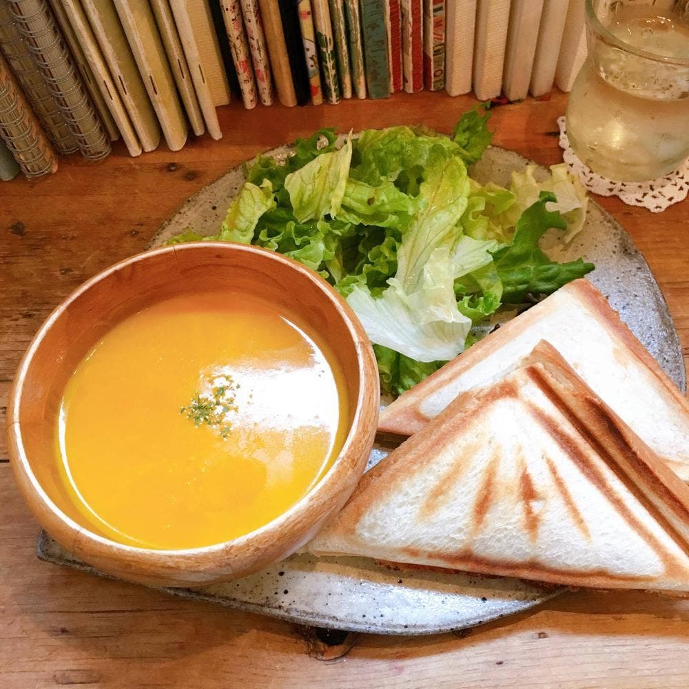 CAFE&GALLERY LUPOPO