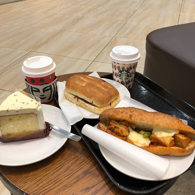 スターバックス コーヒー 横浜ベイクォーター店 - サブ画像3