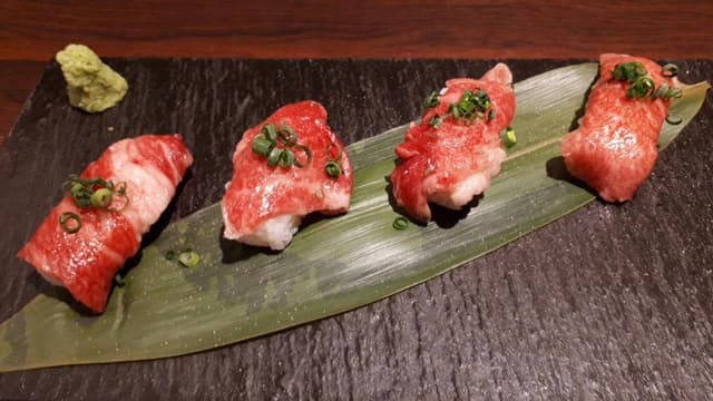 鉄板×肉バル ぶるじょわ - サブ画像1