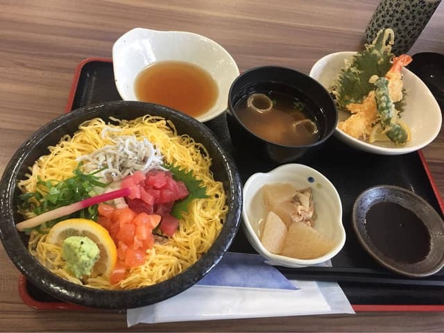 さしみ屋 - サブ画像3