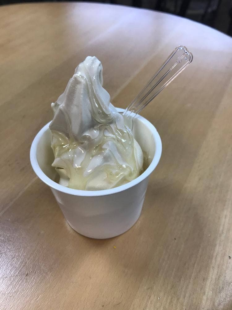 山田養蜂場お菓子工房 ぶんぶんファクトリー