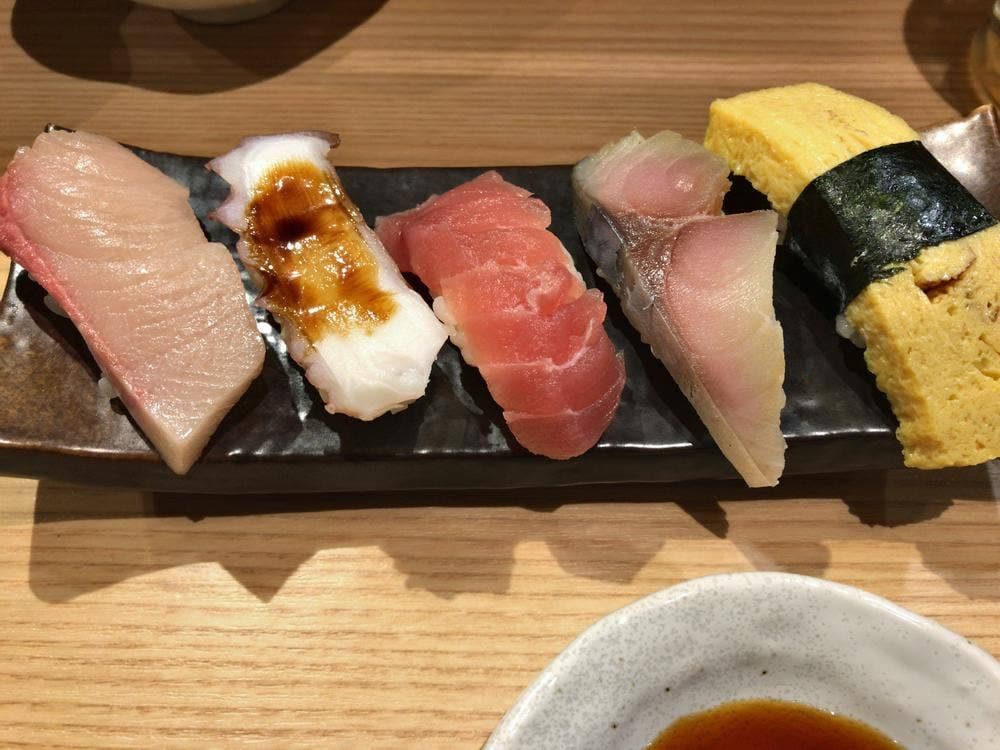 寿司 結