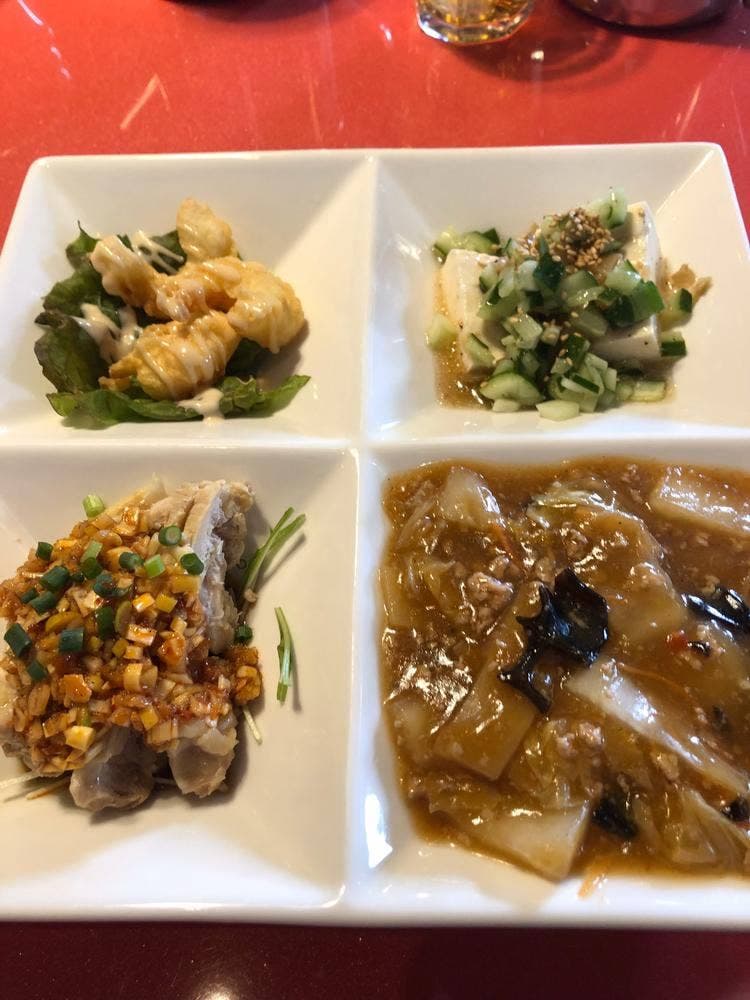 チャイナテーブル 金龍菜館