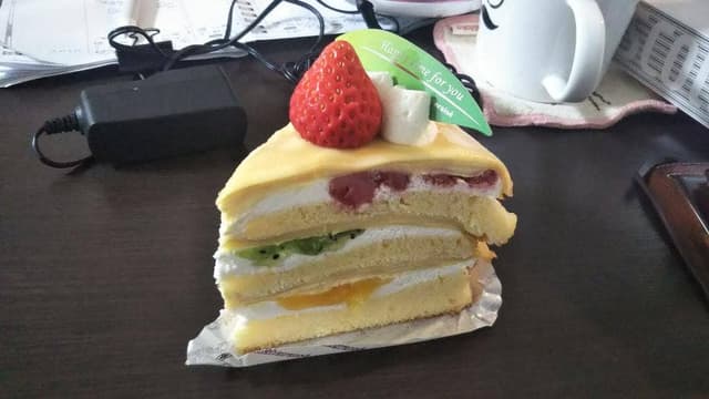 シャトレーゼ 足立東和店 - サブ画像3