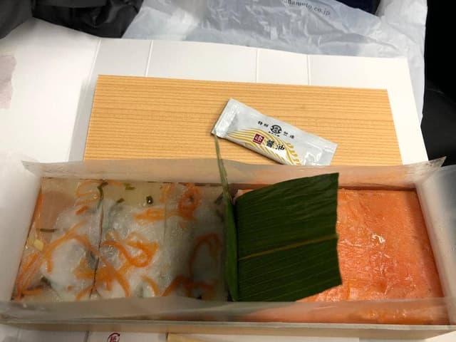 ますのすし本舗 源 中央改札前売店 - サブ画像3