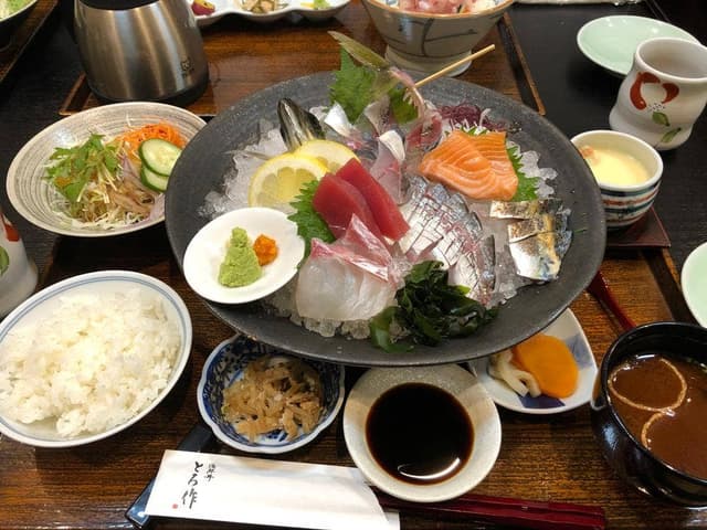 海鮮丼 とろ作 - サブ画像2