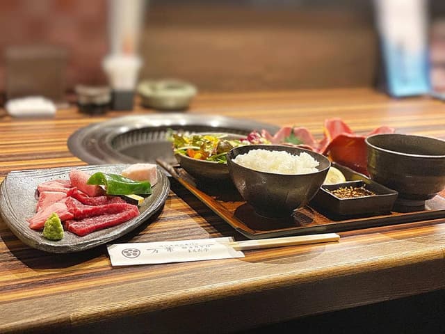 近江牛 焼肉 すき焼き 専門店 万葉 まえだ亭 - サブ画像3