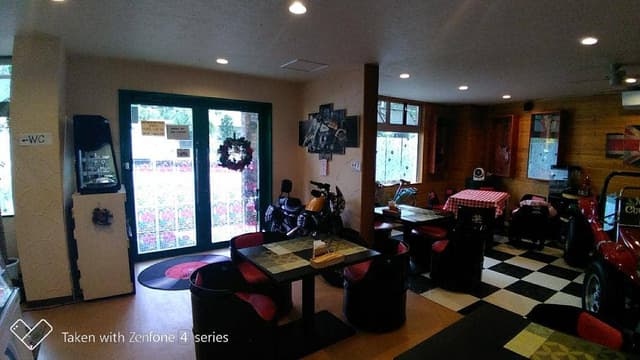 Ken’s Beachfront Cafe - サブ画像3