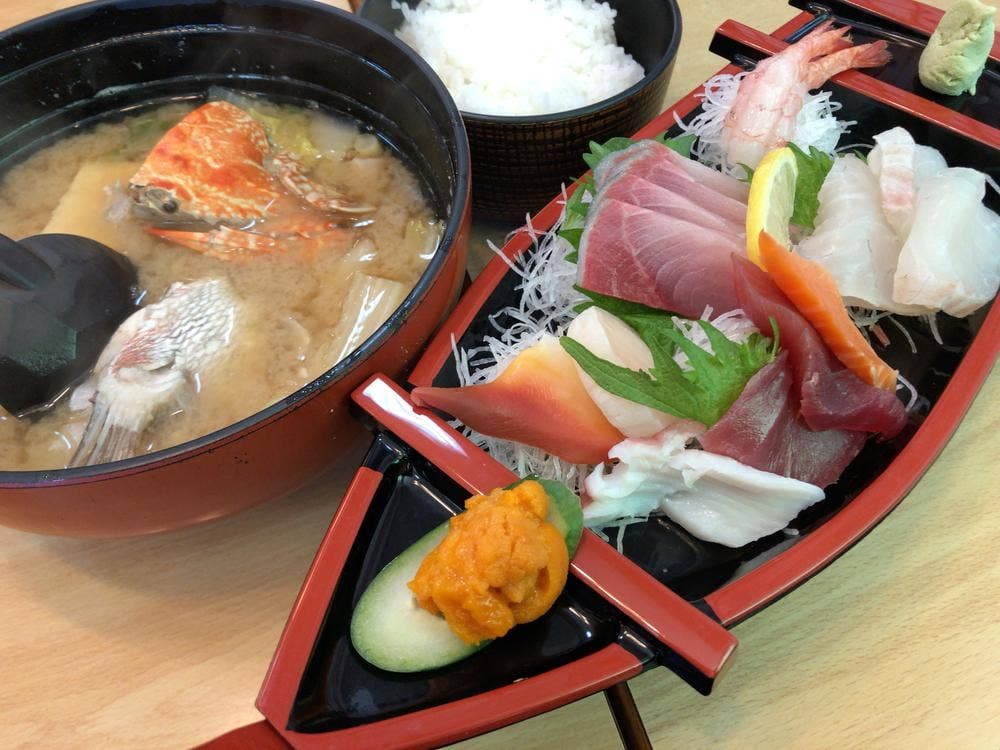 まるなか