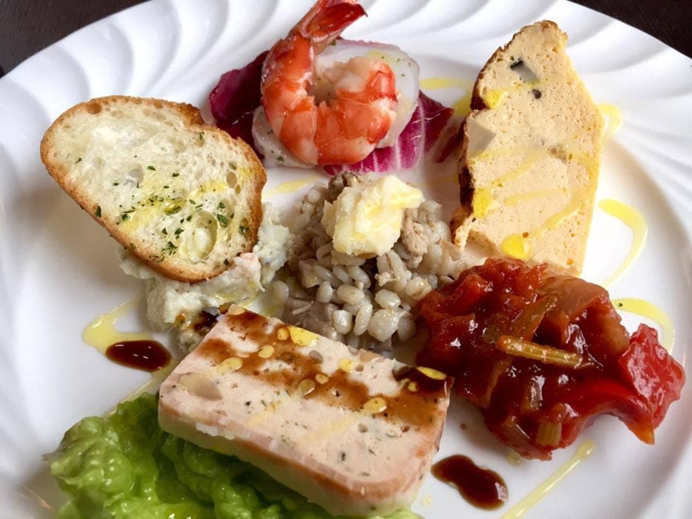 チャコール バル テソロ