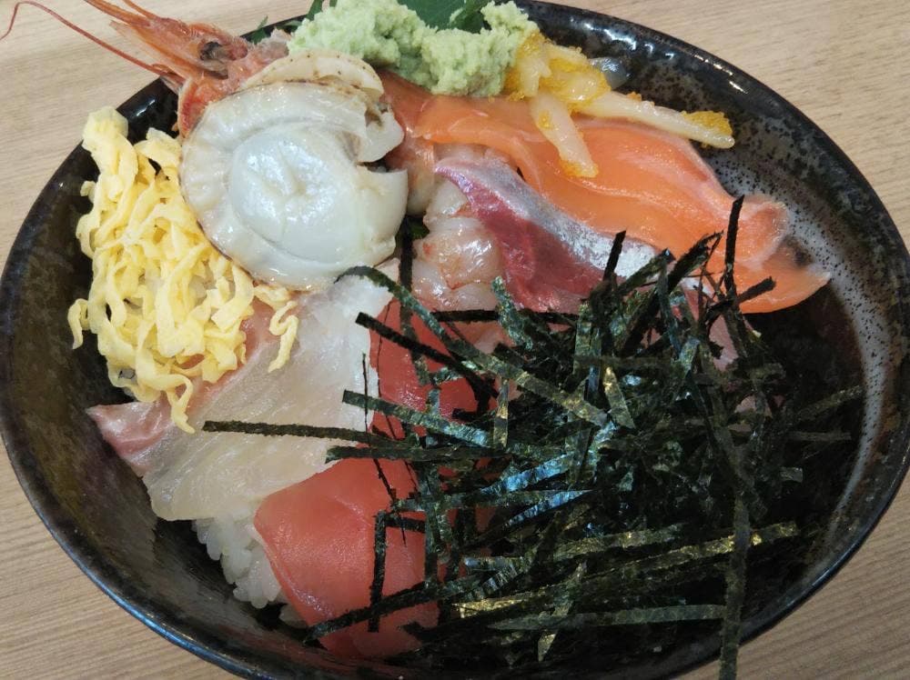 鮮魚と海鮮丼の店 魚盛