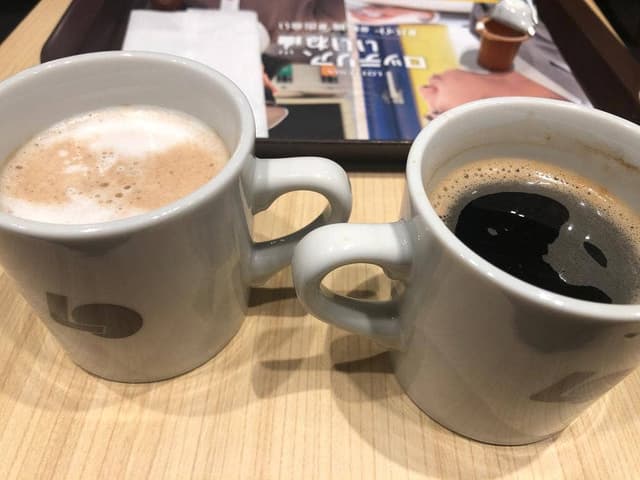 ロッテリア 京急神奈川新町店 - サブ画像1