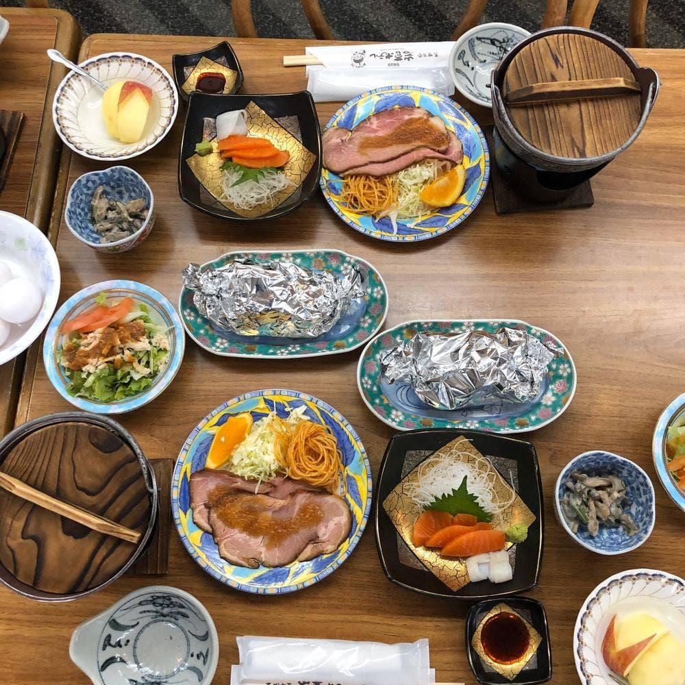 ダイニングルーム 岩菅ホテル