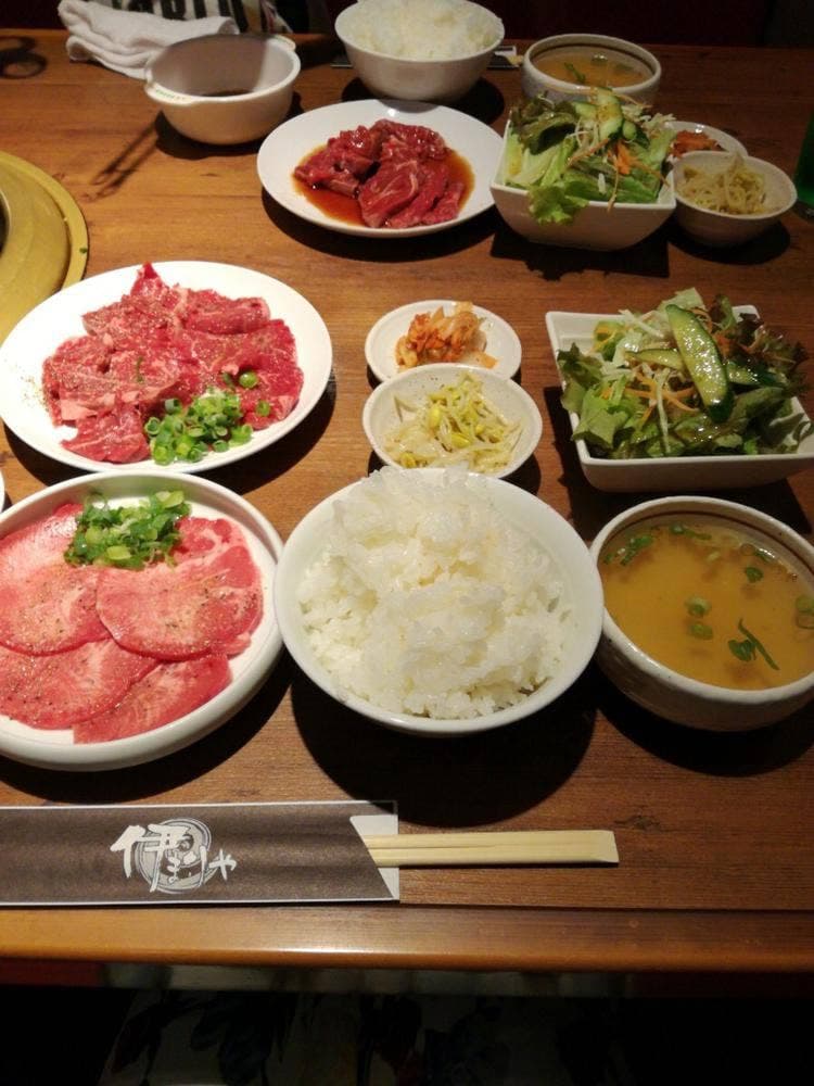 焼肉伊まりや