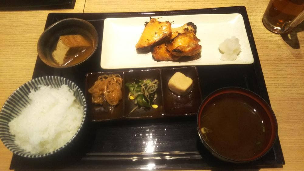魚や市 はなれ