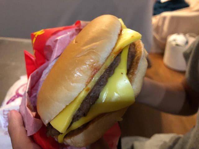 マクドナルド 関大平町店 - サブ画像3