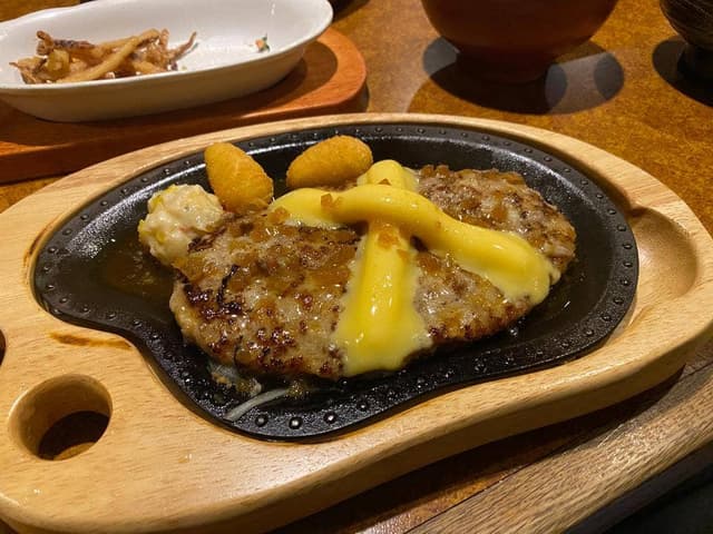 びっくりドンキー 本郷店 - サブ画像1