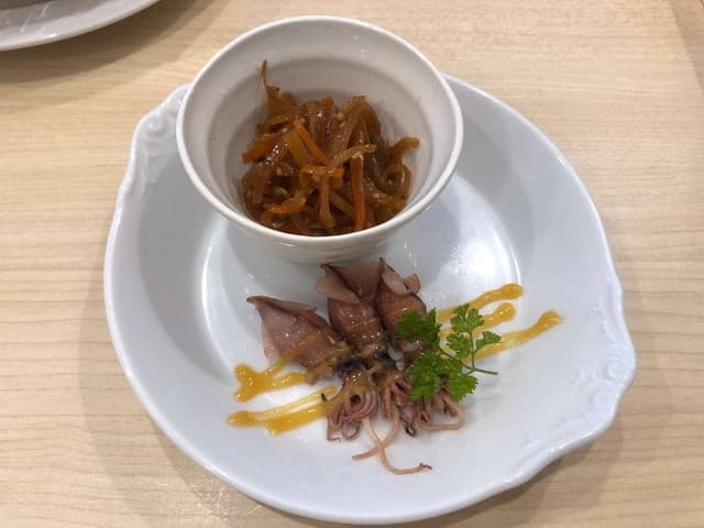 昼は丼ぶり・夜は海鮮居酒屋 しみず - サブ画像3