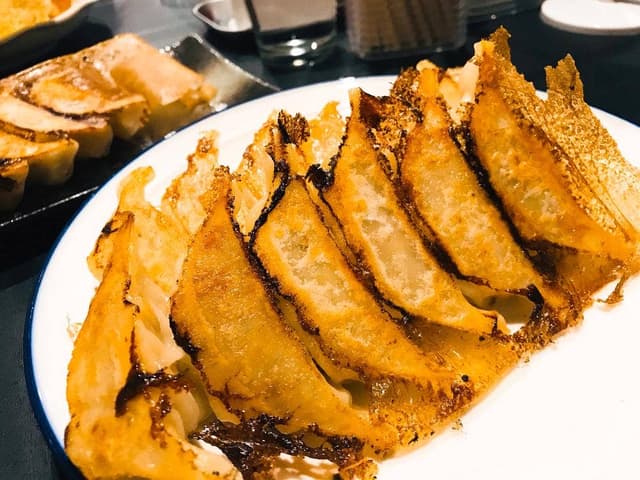 横浜天晴生餃子 本牧店 - サブ画像1