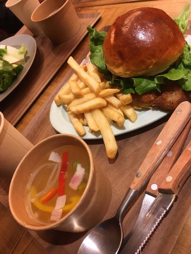 シュマッツ・ビア・スタンド 大手町プレイス店 - サブ画像3
