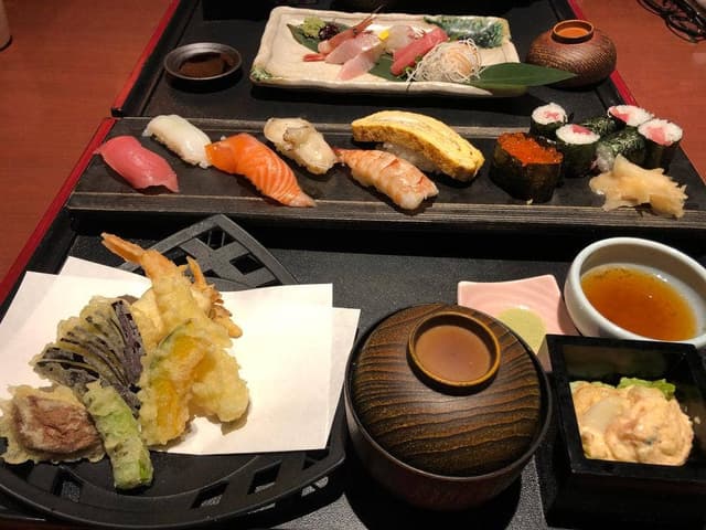 すしダイニング 四日市店 - サブ画像2