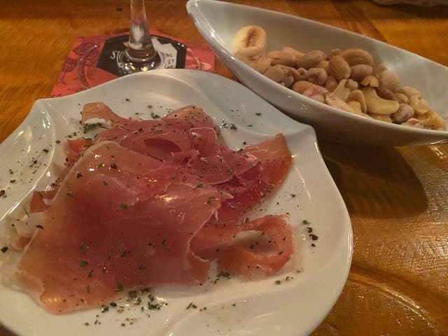 Craftbeer and Bar KEW - サブ画像2