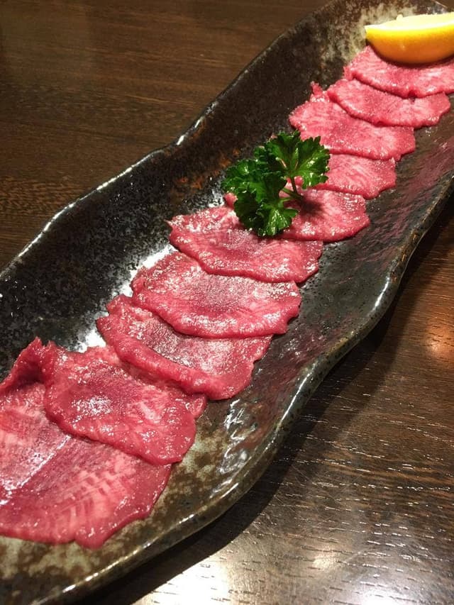 炭火焼肉やまもと - サブ画像1