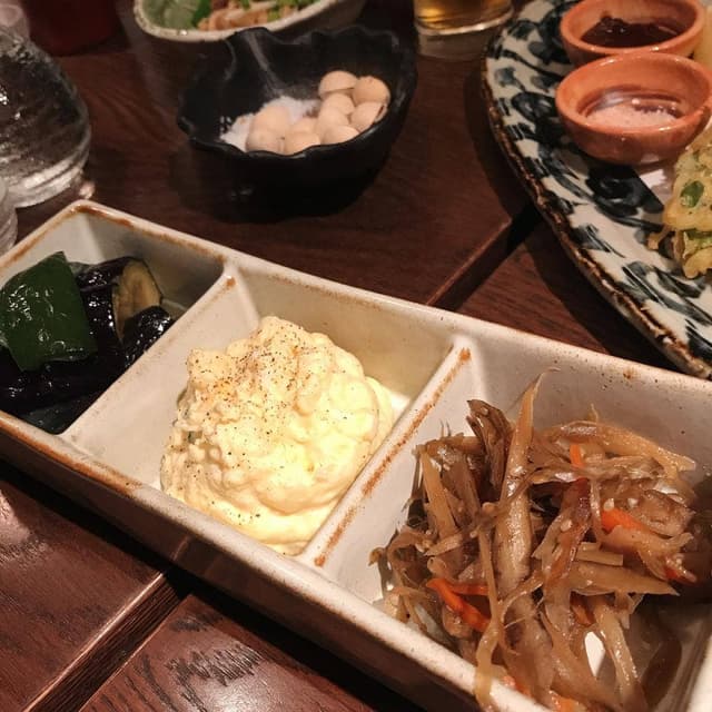 焼き鳥と肉炉端とワイン ももんじ屋 じじ - サブ画像2