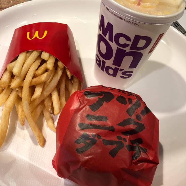 マクドナルド 三宮センター街店 - サブ画像3