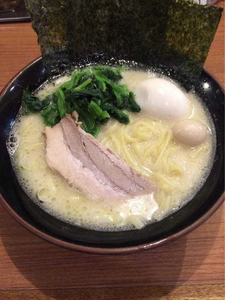 鶴見家 平和島店