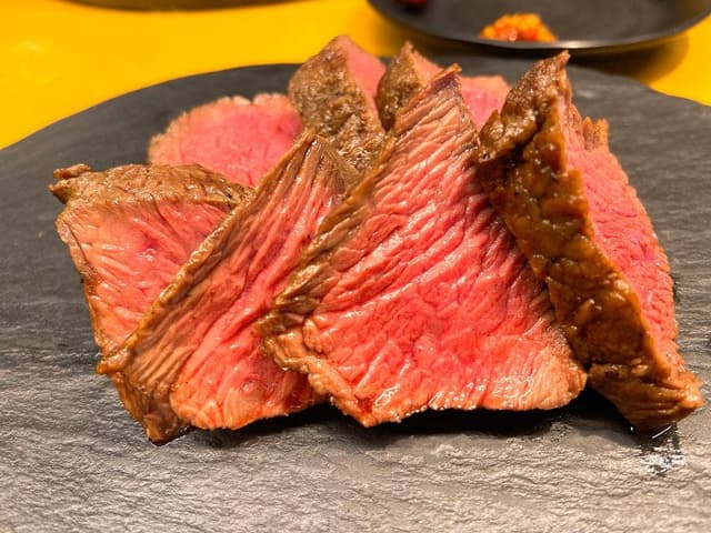 赤身肉とホルモン焼 コニクヤマ - サブ画像1