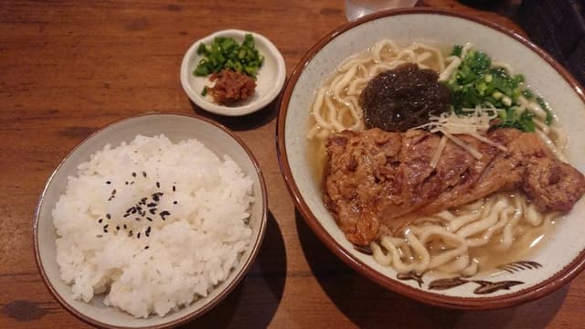 沖縄そば屋 うーまくー - サブ画像3